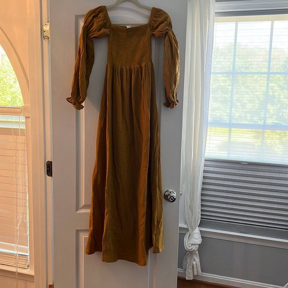 NWOT Ingrid and Isabel maternity mustard maxi dress